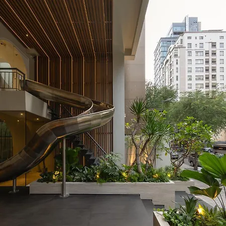 Meander Saigon-2